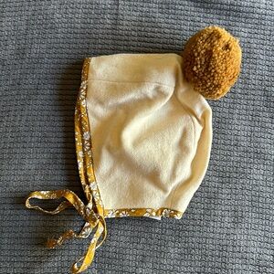 NWT rare Briar baby Pom Bonnet size 2-4, Buttercup